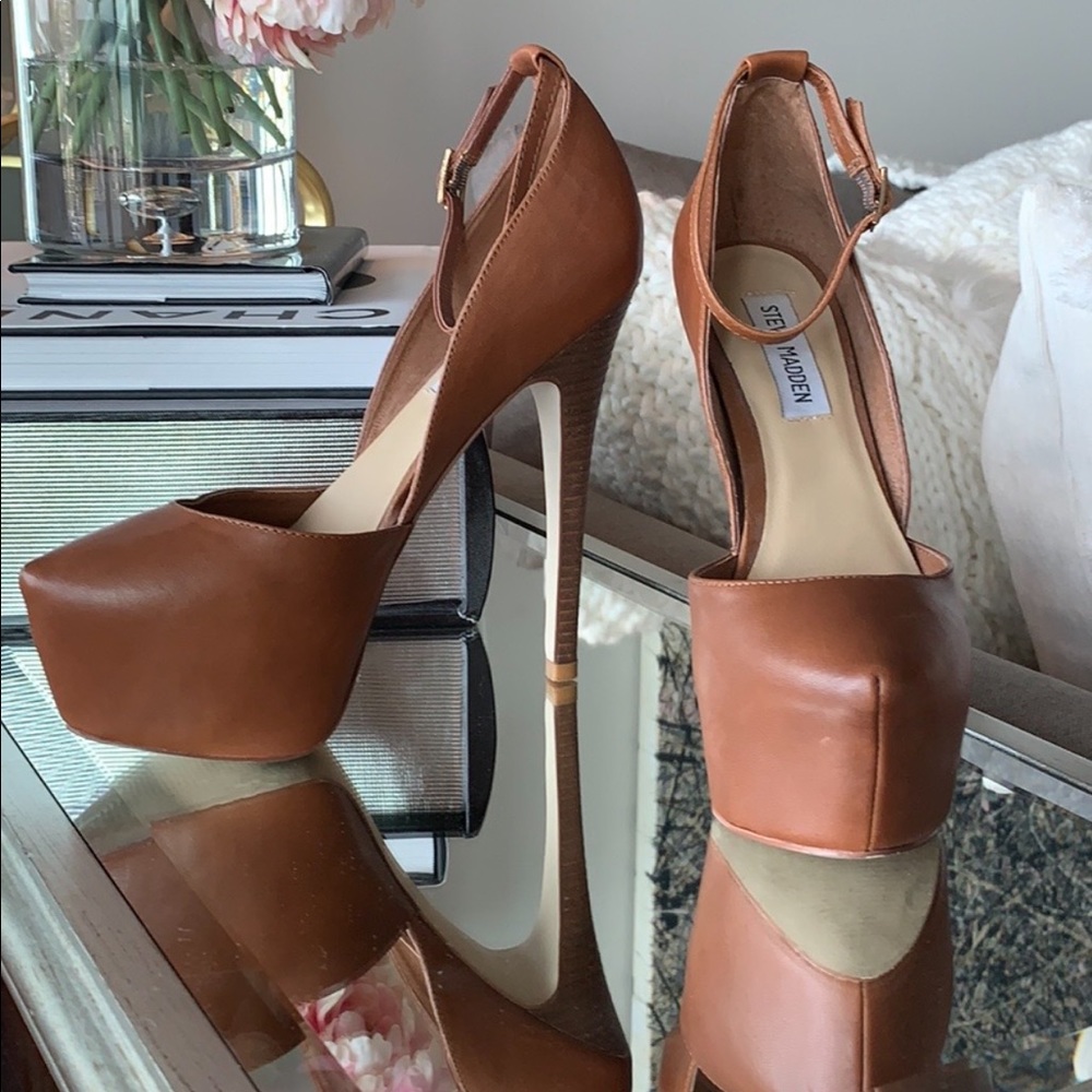 Steve Madden Cognac Deeny D’Orsay Platform Pumps